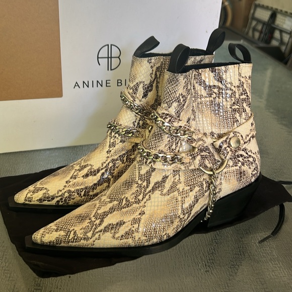 - Anine Bing Ankle Boots - Picture 4 of 12
